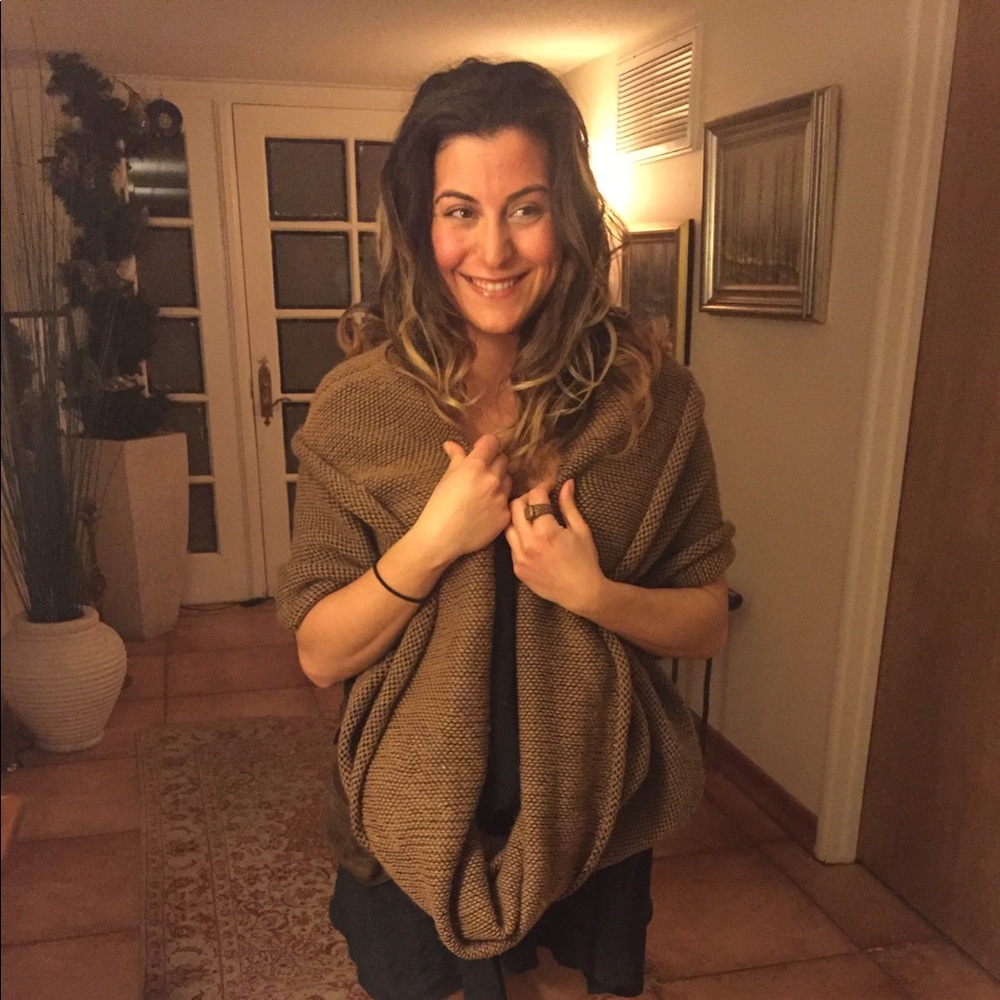 Meet your Posher, Gilda